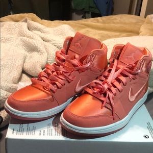 Women’s Air Jordan 1 Sunblush